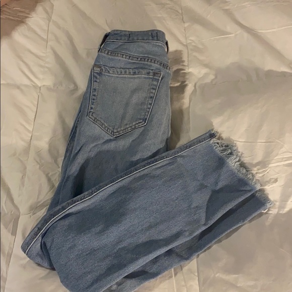 High Rise Mom Jeans - Picture 2 of 3